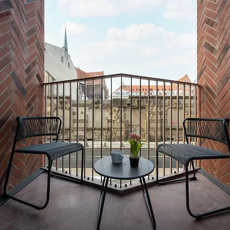 Air Conditioned In Center By Renters Prestige *