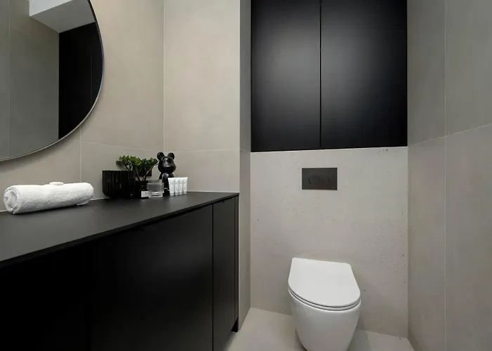 Air Conditioned In Center With Parking By Renters Prestige Апартаменты Вроцлав