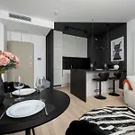 Air Conditioned In Center By Renters Prestige