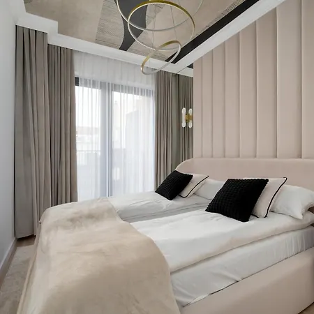 Air Conditioned Apartments In Wroclaw Center By Renters Prestige ורוצלב