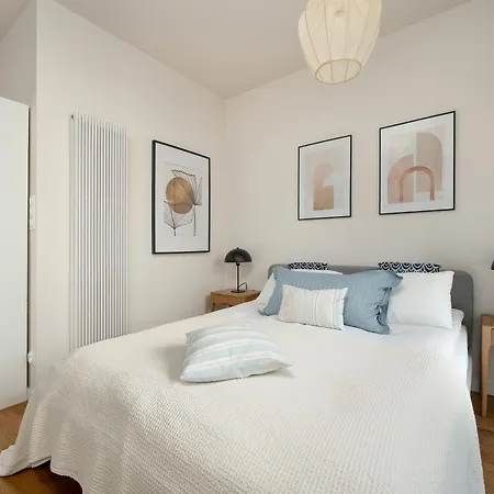 Air Conditioned In Center By Renters Prestige Apartman Wrocław