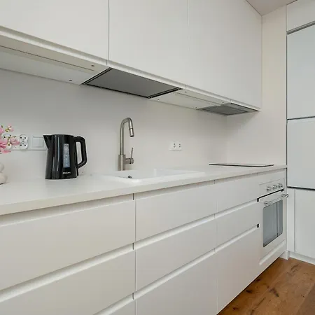Air Conditioned In Center By Renters Prestige * Wrocław