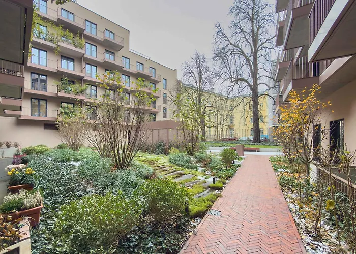 Air Conditioned In Center With Parking By Renters Prestige Apartamento *